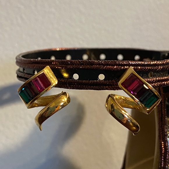 Stunning Earrings - Picture 3 of 6